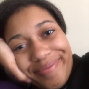 Meet your Posher, Crystal